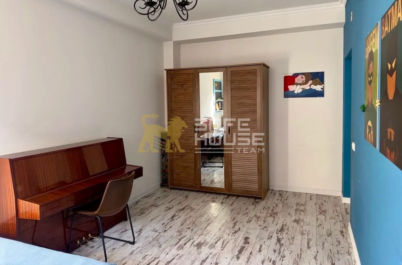 Վաճառքի 4 սենյականոց բնակարան
