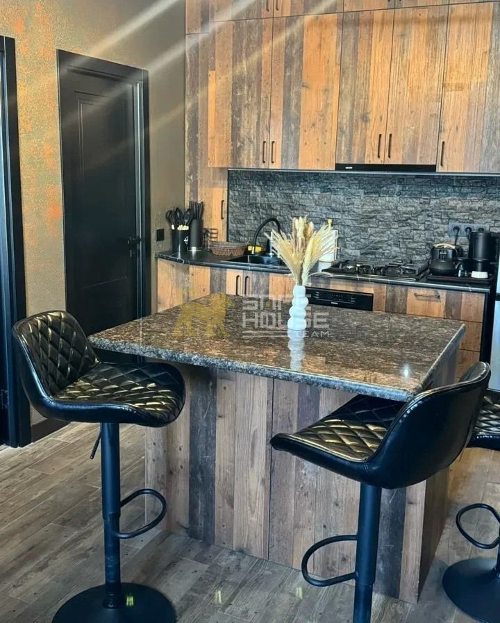 Վարձակալության 3 սենյականոց բնակարան