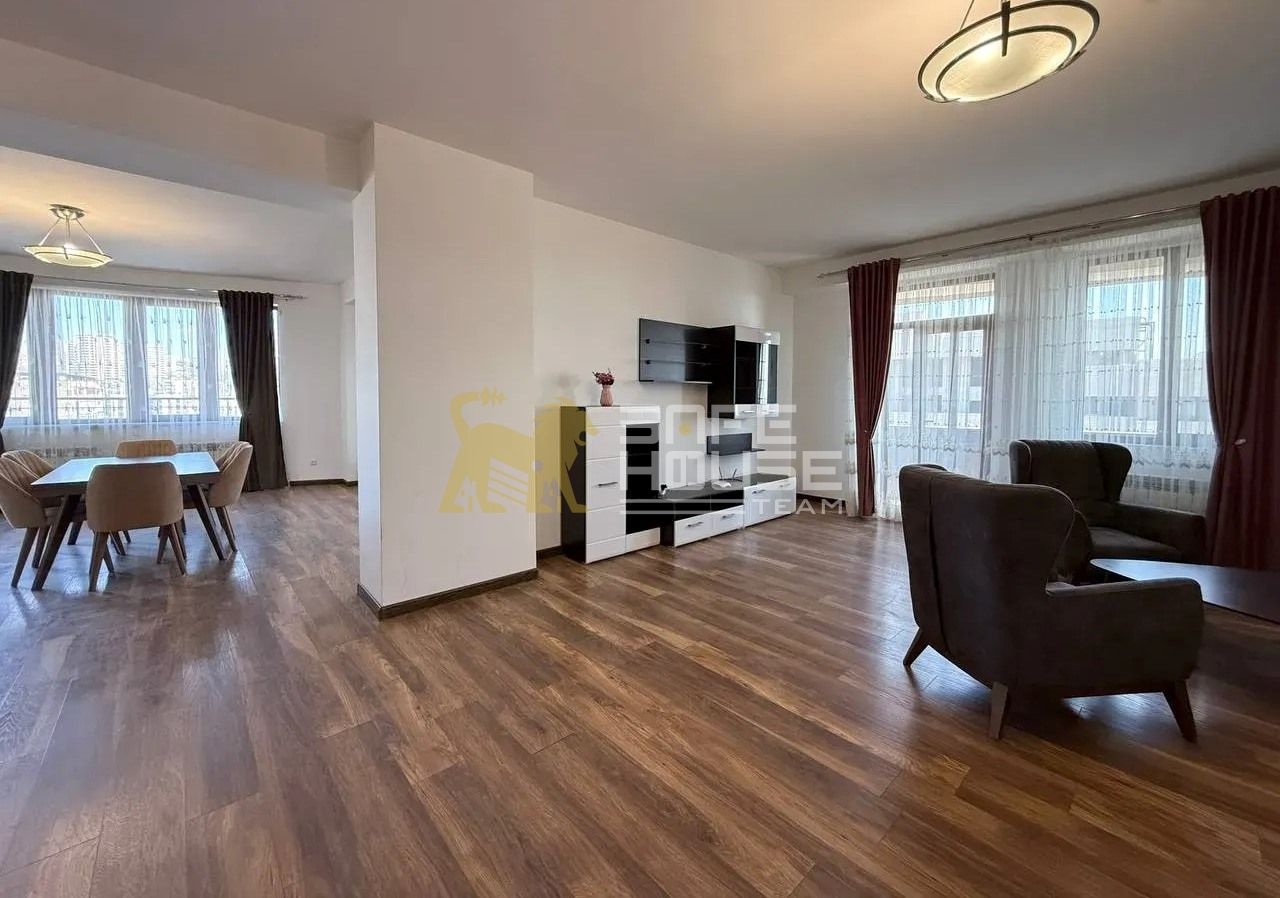 Վաճառքի 4 սենյականոց բնակարան