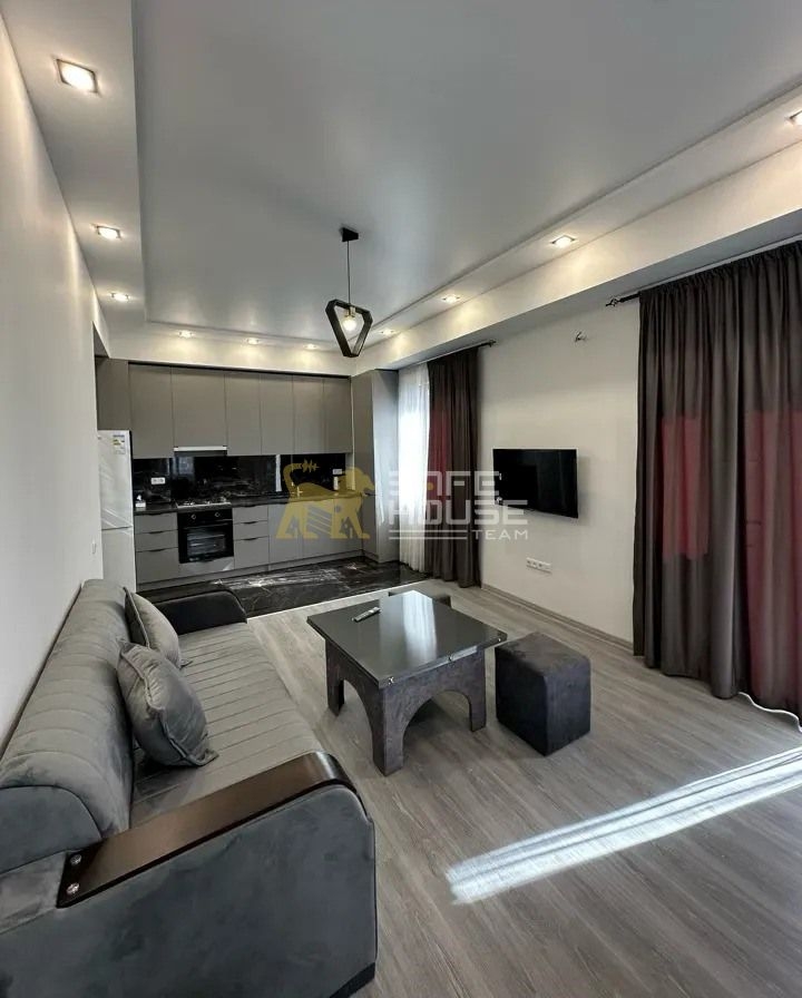 Վարձակալության 3 սենյականոց բնակարան