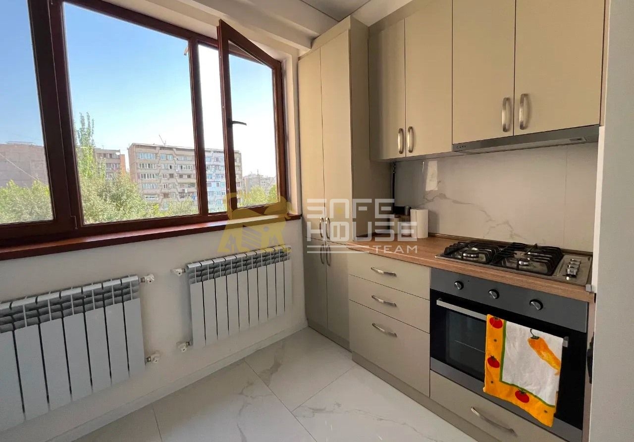 Վաճառքի 2 սենյականոց բնակարան