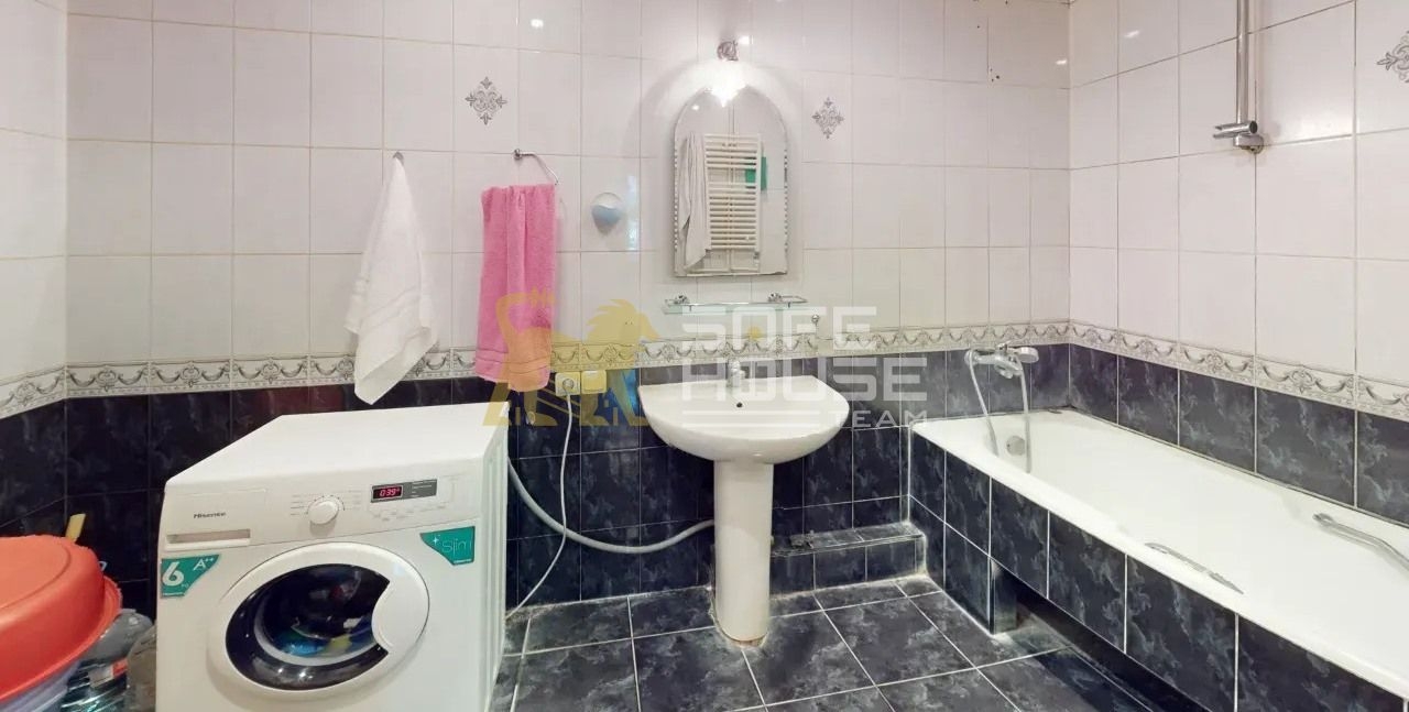 Վաճառքի 3 սենյականոց բնակարան 