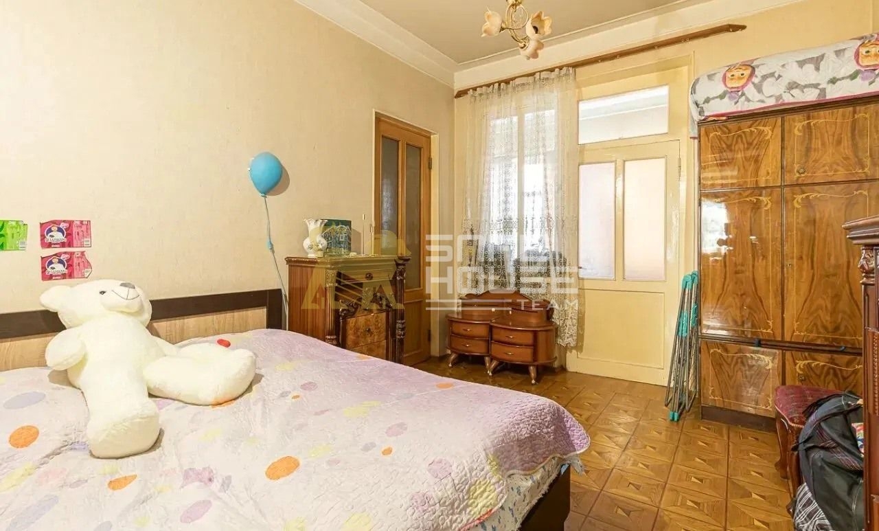 Վաճառքի 3 սենյականոց բնակարան 