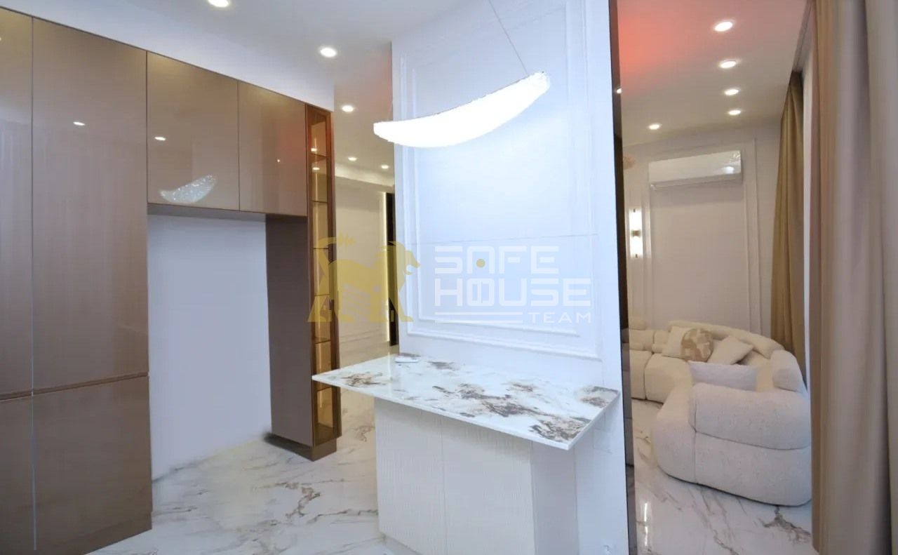 Վաճառքի 3 սենյականոց բնակարան 