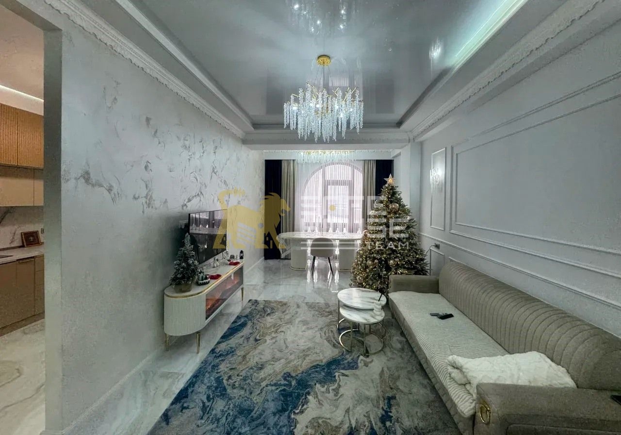 Վաճառքի 4 սենյականոց բնակարան