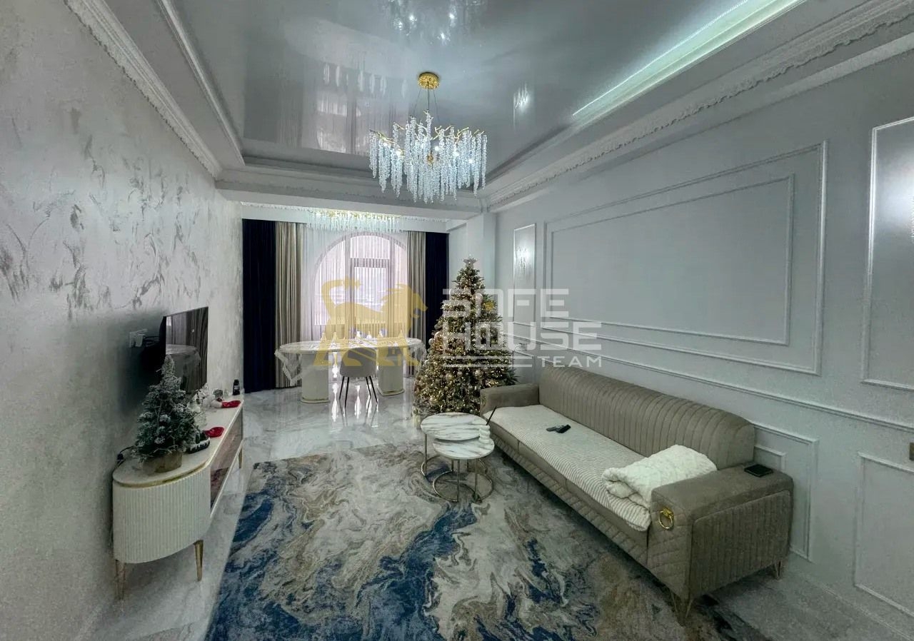 Վաճառքի 4 սենյականոց բնակարան