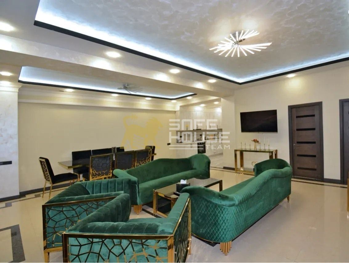 Վաճառքի երեք սենյականոց բնակարան