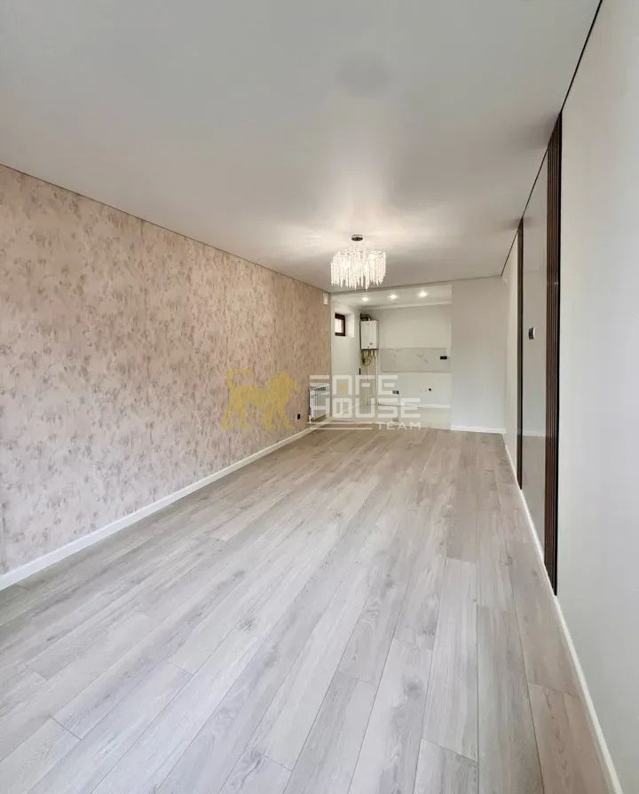 Վաճառքի 2 սենյականոց բնակարան 