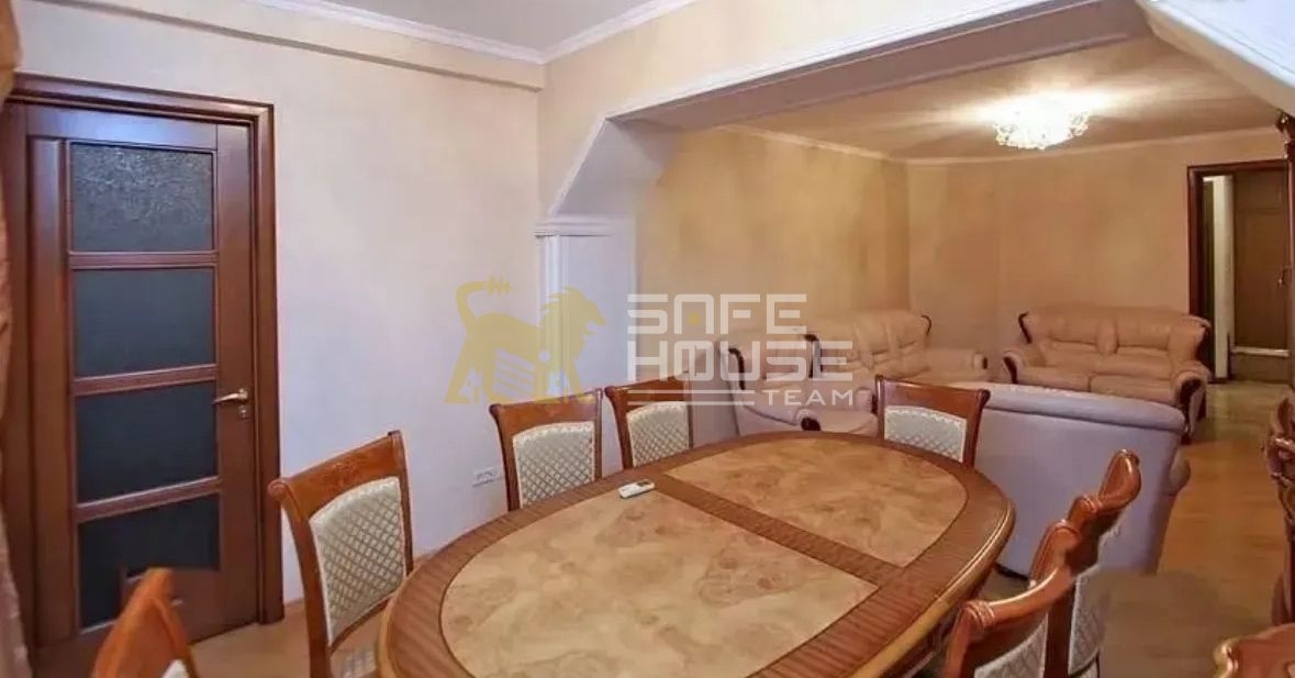 Վաճառքի 3 սենյականոց բնակարան 