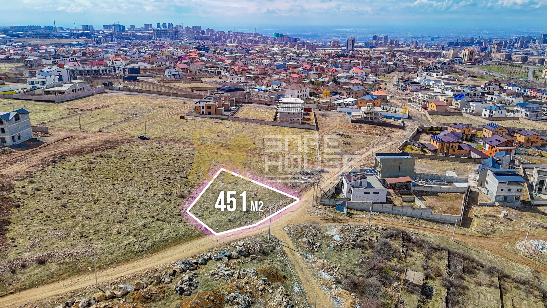 Վաճառքի հողատարածք