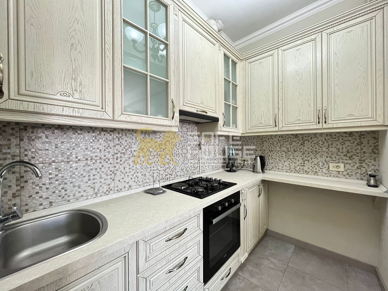 Վաճառքի 3 սենյականոց բնակարան 