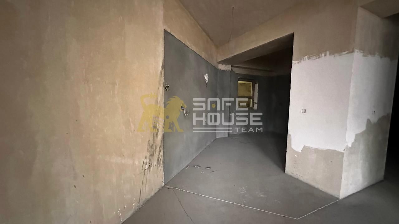 Վաճառքի 4 սենյականոց բնակարան