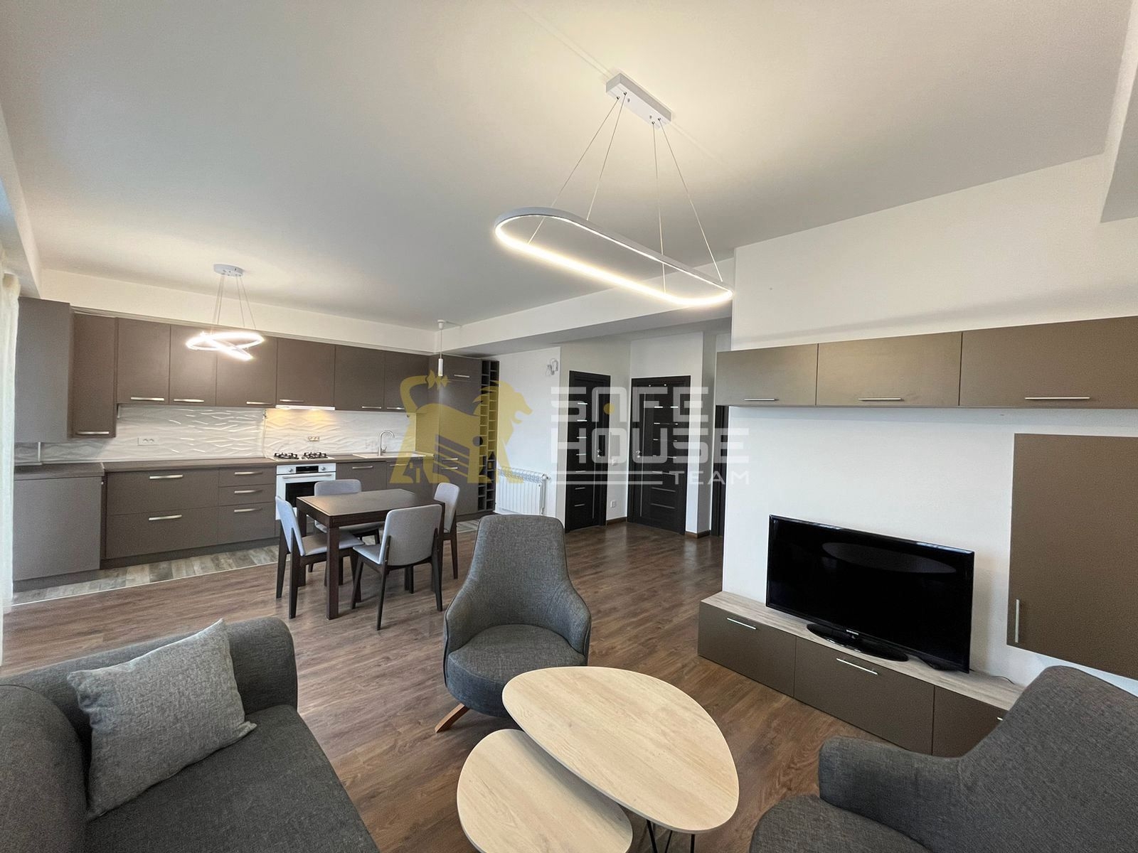 Վաճառքի 3 սենյականոց բնակարան 