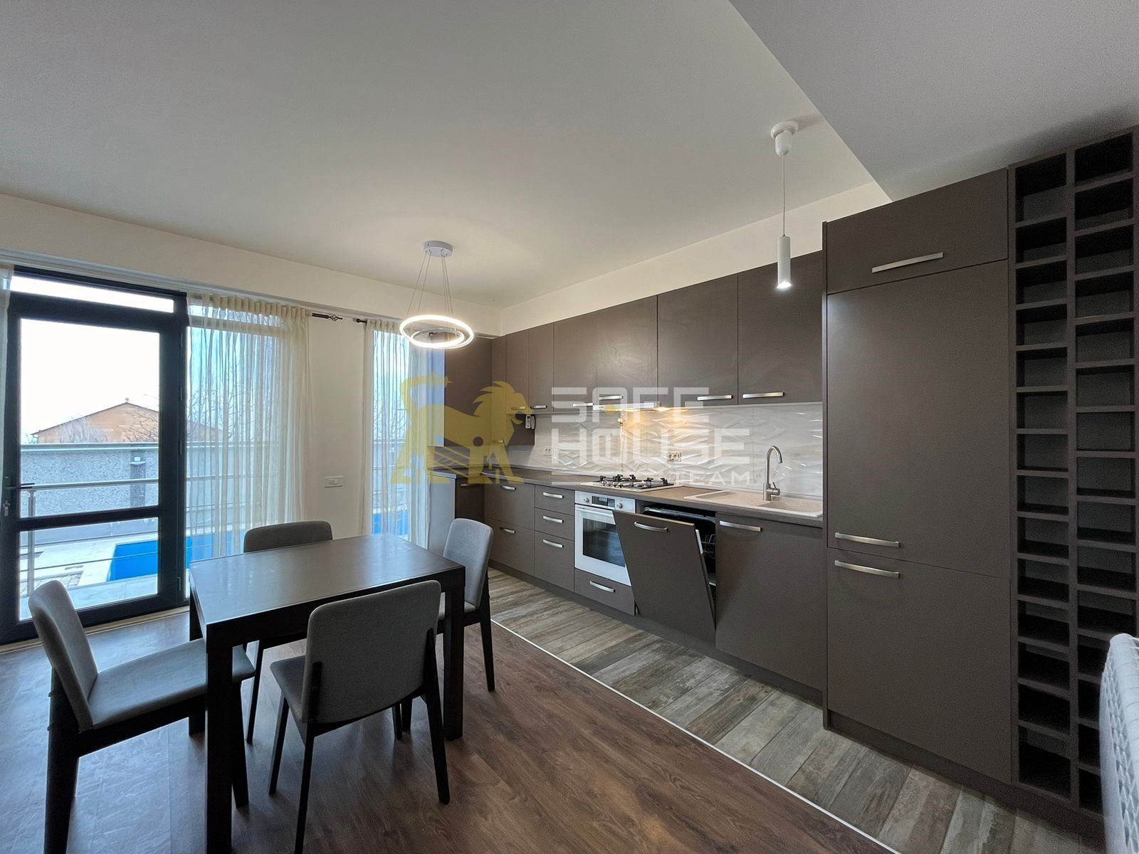 Վաճառքի 3 սենյականոց բնակարան 