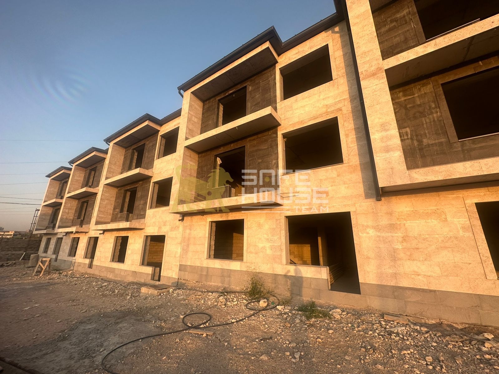 Վաճառքի  Townhouse