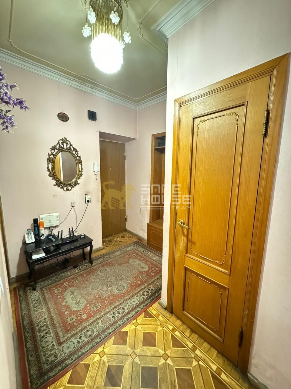 Վաճառքի 4 սենյականոց բնակարան