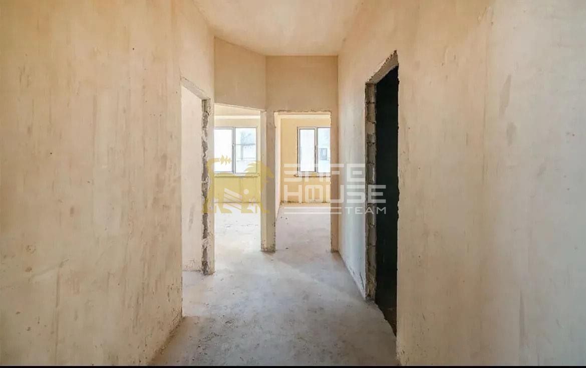 Վաճառքի 4 սենյականոց բնակարան