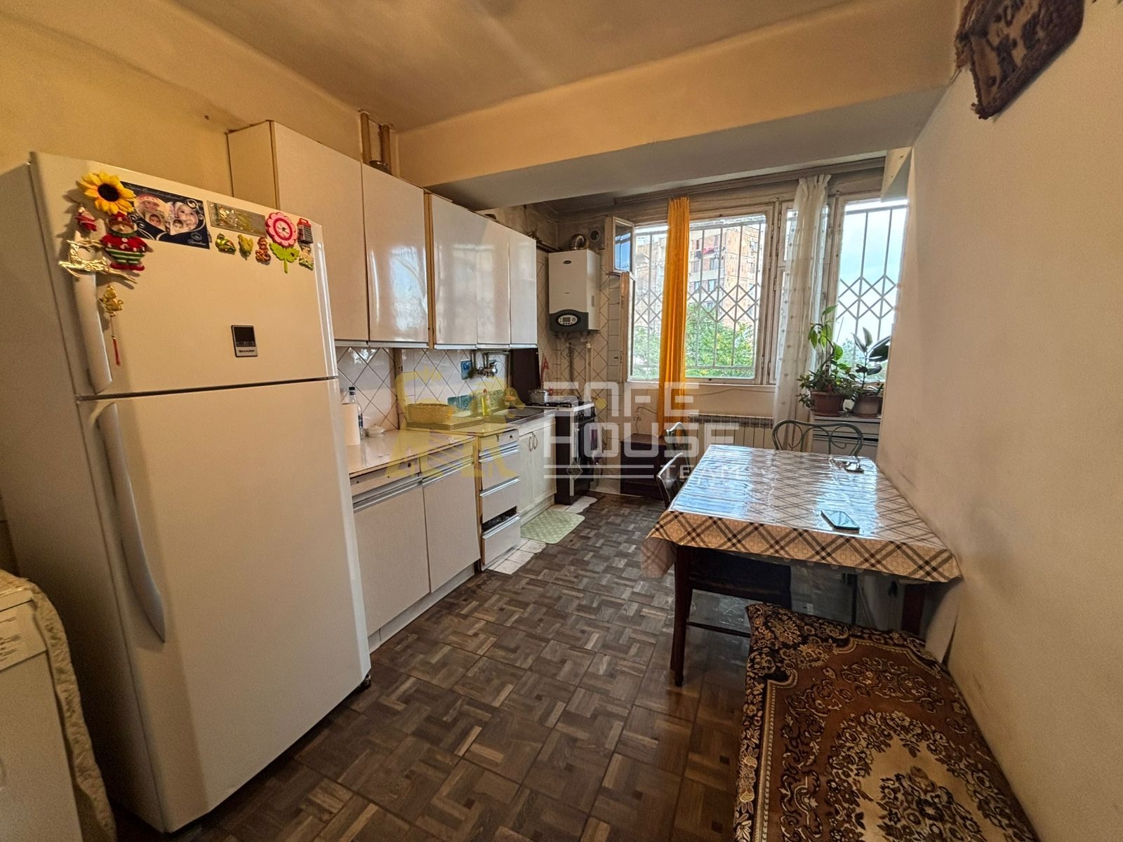 Վաճառքի սեփական տուն 