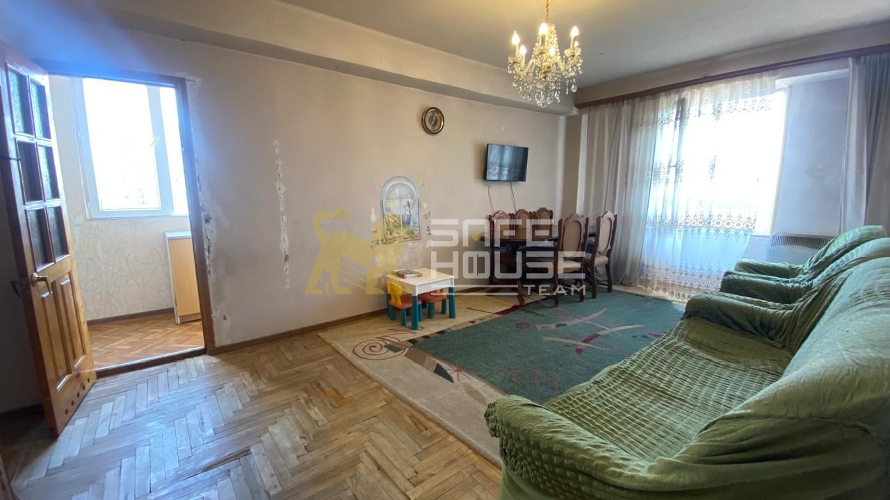 Վաճառքի 3 սենյականոց բնակարան 
