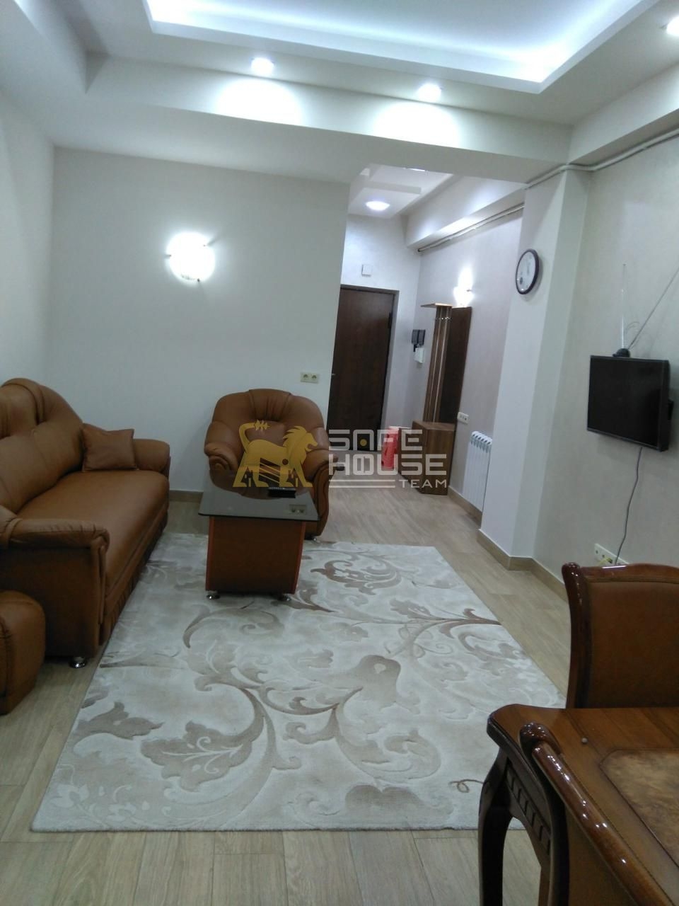 Վաճառքի 3 սենյականոց բնակարան 