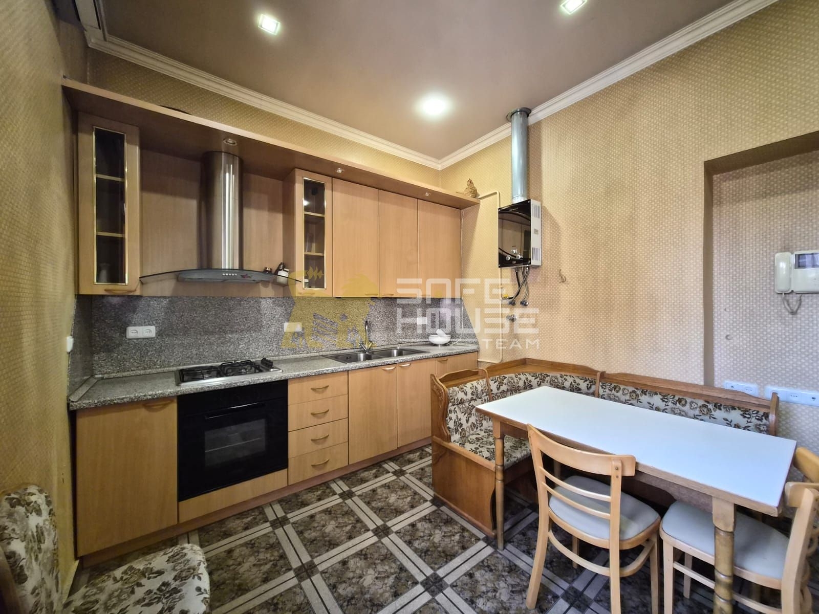 Վաճառքի 3 սենյականոց բնակարան