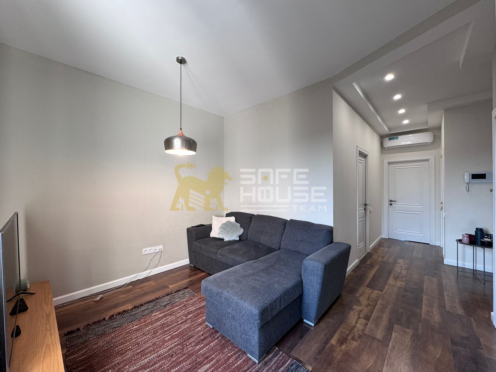 Վաճառքի գեղեցիկ Թաունհաուս