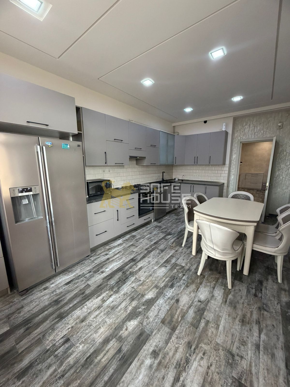 Վաճառքի 3 սենյականոց բնակարան 