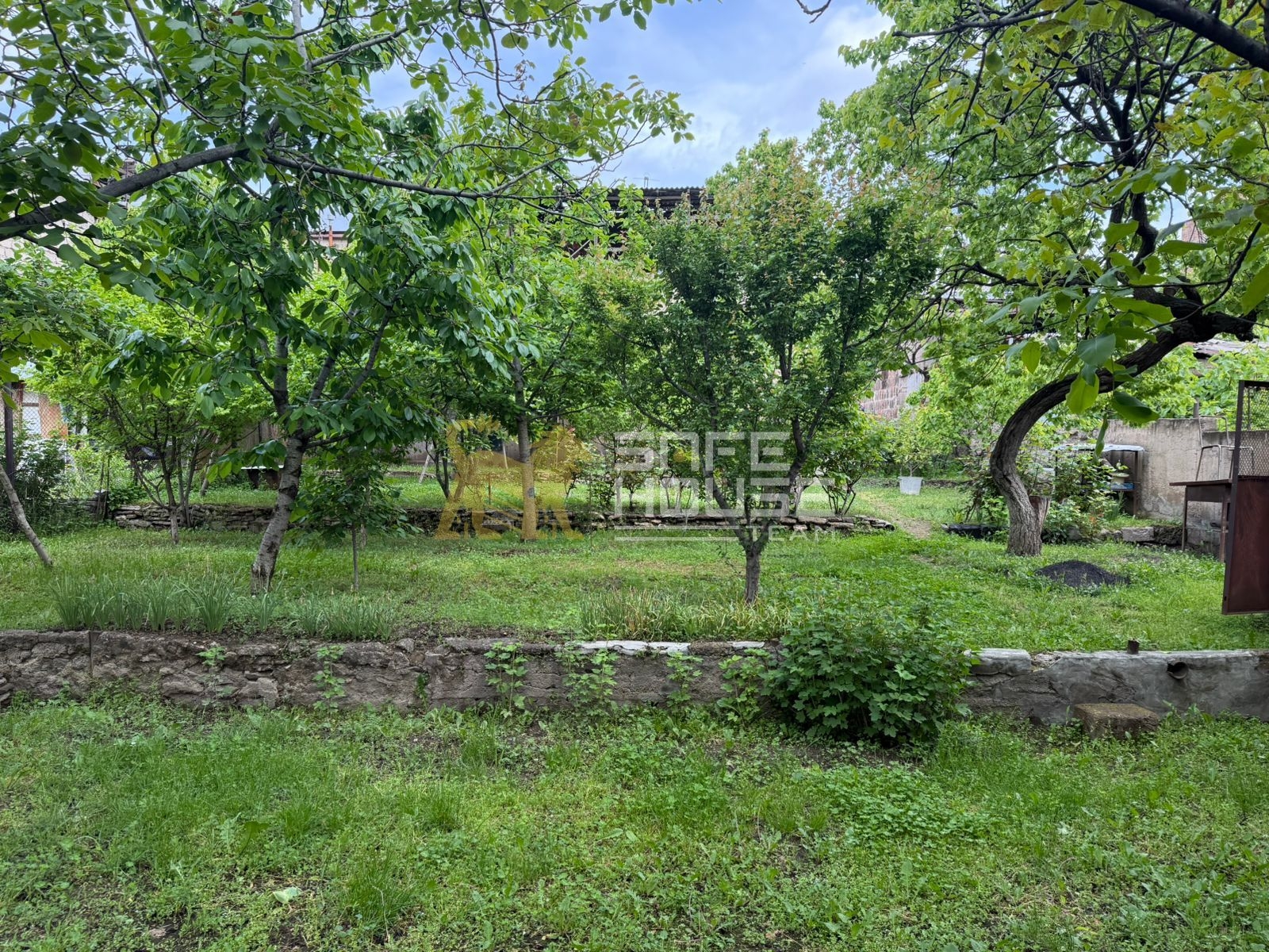 Վաճառքի սեփական տուն