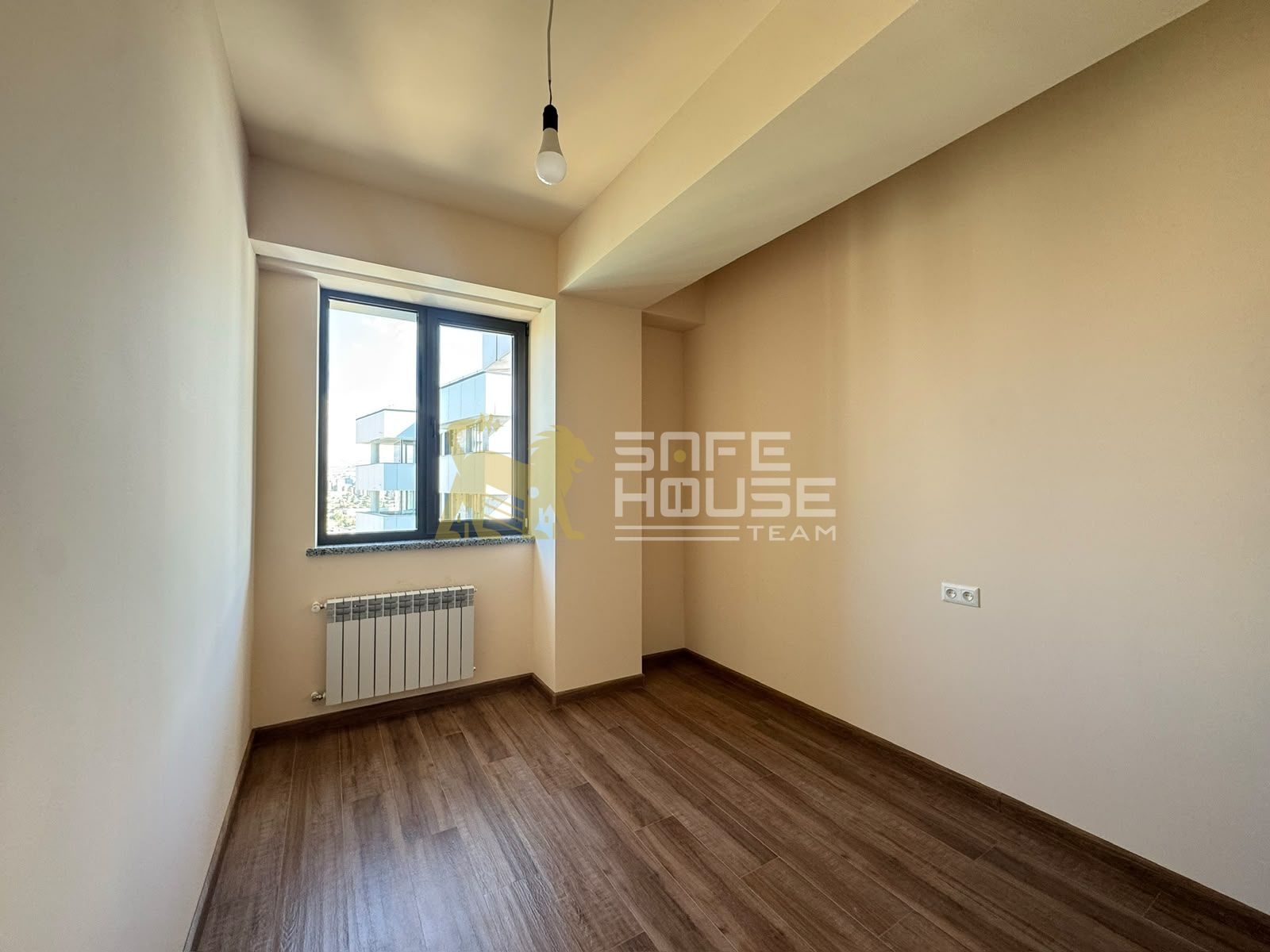 Վաճառքի 3 սենյականոց բնակարան