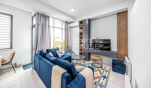 2 Rooms in apartment , 43m² , 3/14 floor , designer renovation