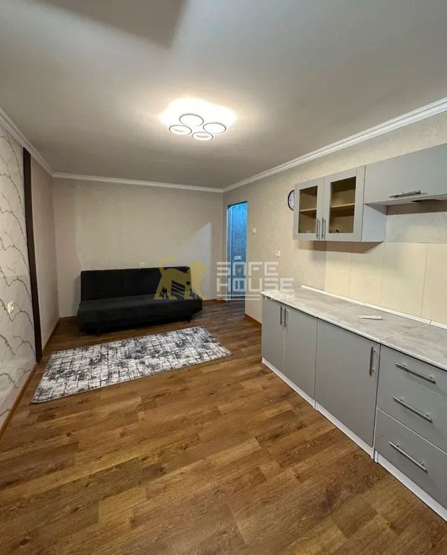 2 Rooms in apartment , 30m² , 4/4 floor , designer renovation