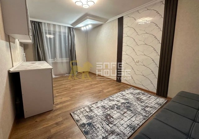 2 Rooms in apartment , 30m² , 4/4 floor , designer renovation